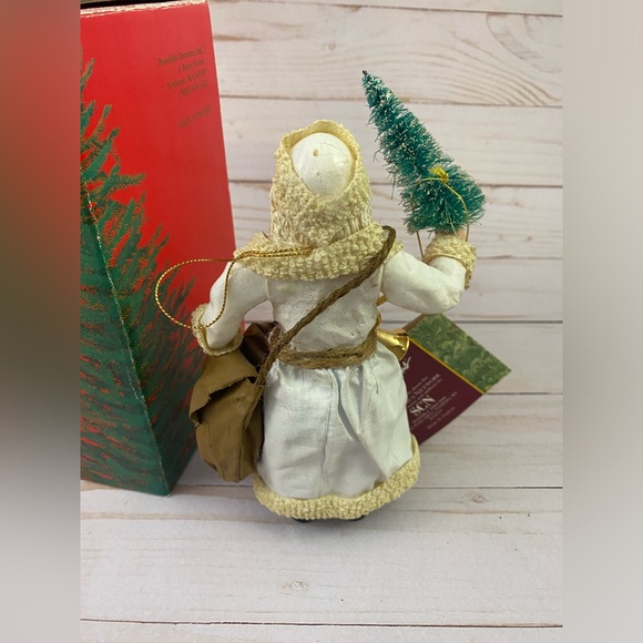 1992 Possible Dreams Clothtique Santa Ornament Holding Bottle Brush Tree W/BOX - Picture 2 of 11